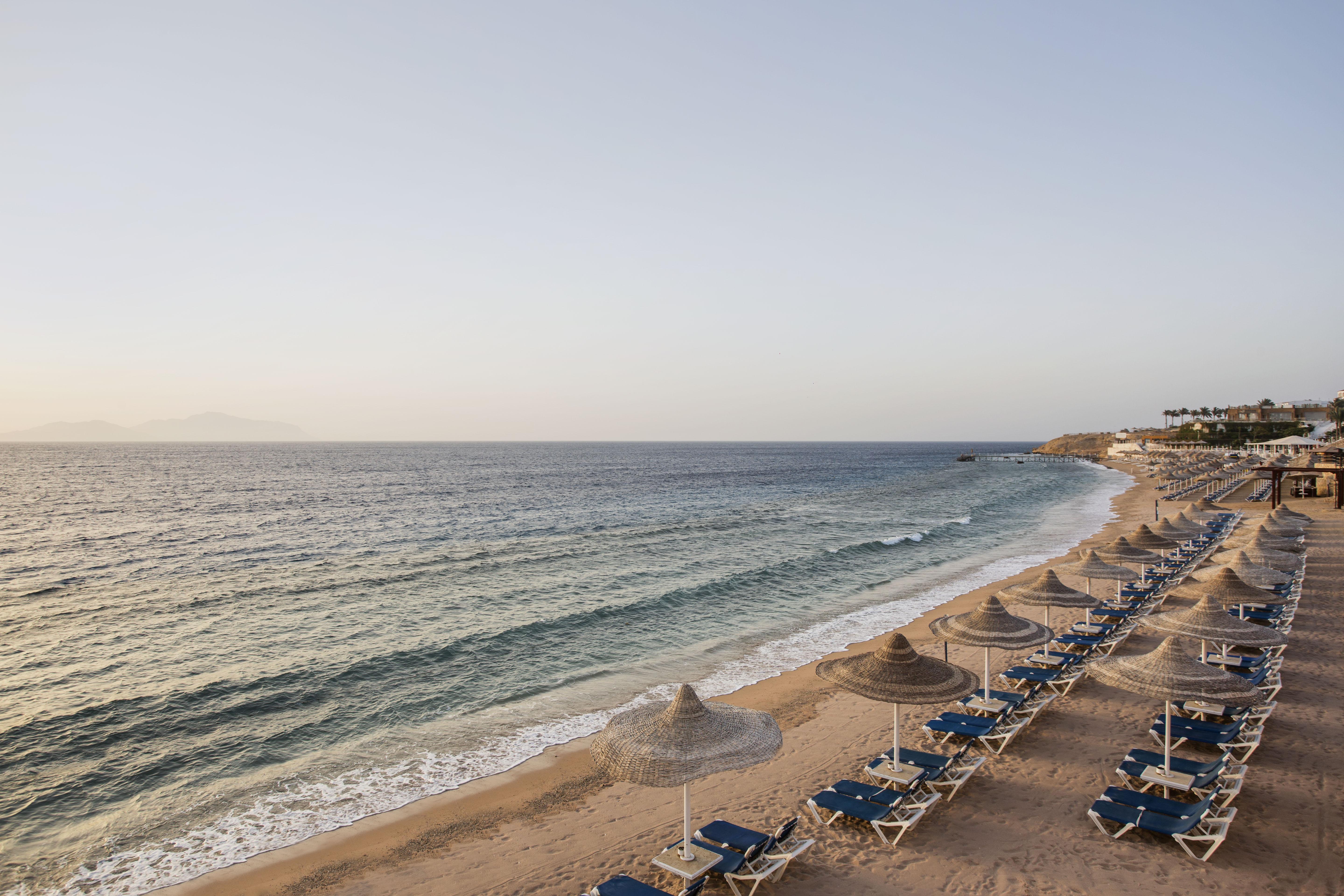 Sultan Gardens Resort Sharm El-Sheikh Exterior foto A beach in Hurghada