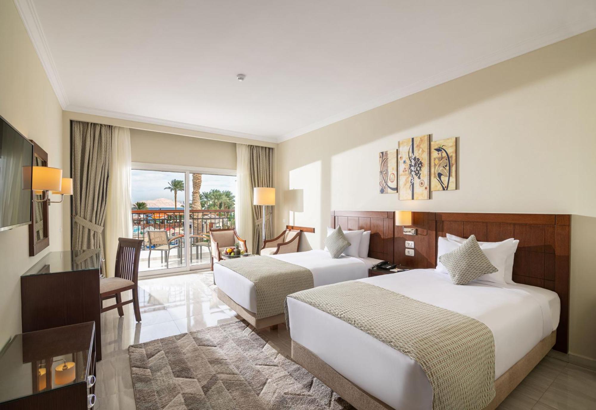 Sultan Gardens Resort Sharm El-Sheikh Exterior foto A room at the Hilton Sharm El Sheikh