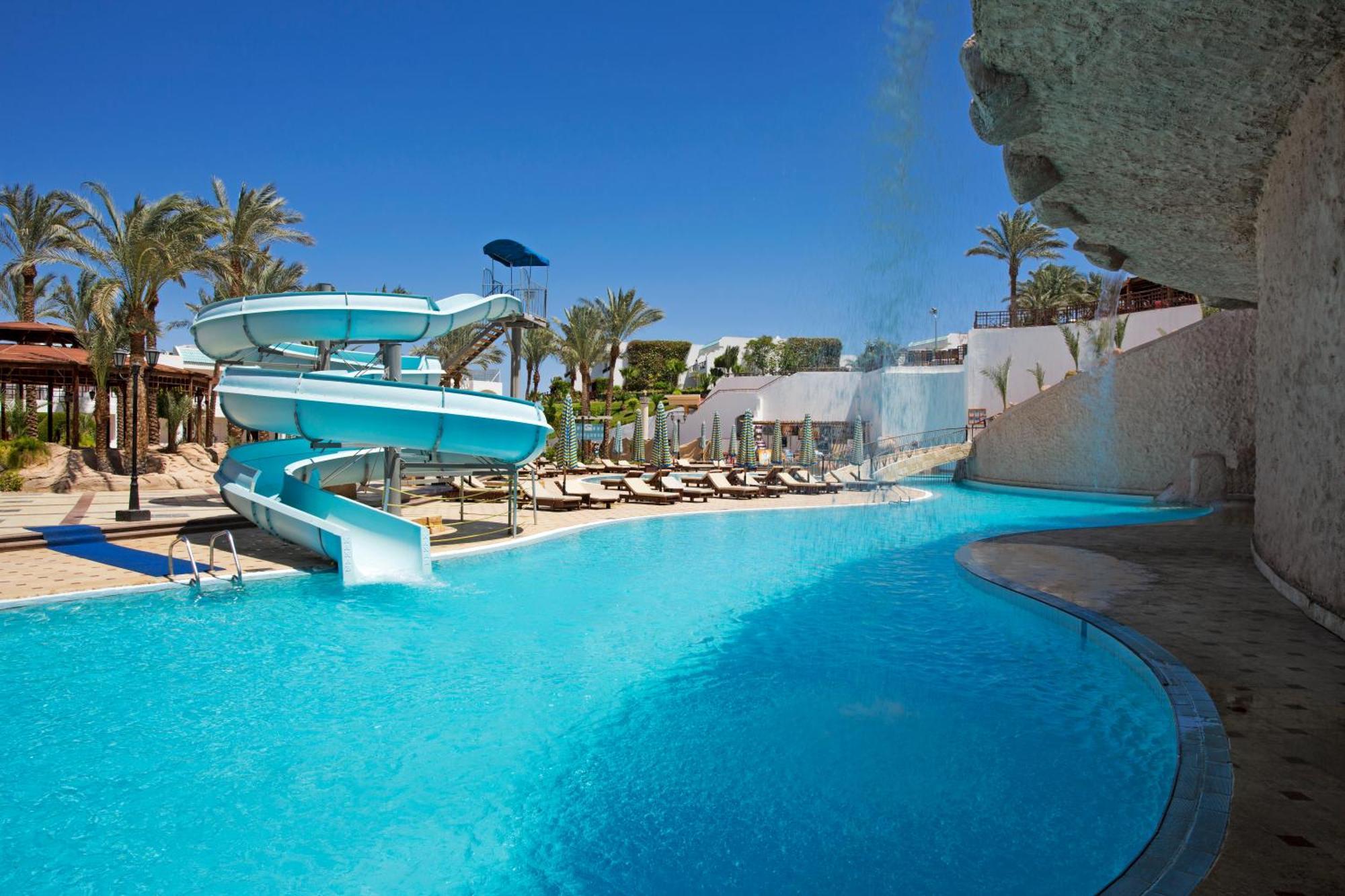 Sultan Gardens Resort Sharm El-Sheikh Exterior foto The swimming pool at the Atlantis Paradise Island resort